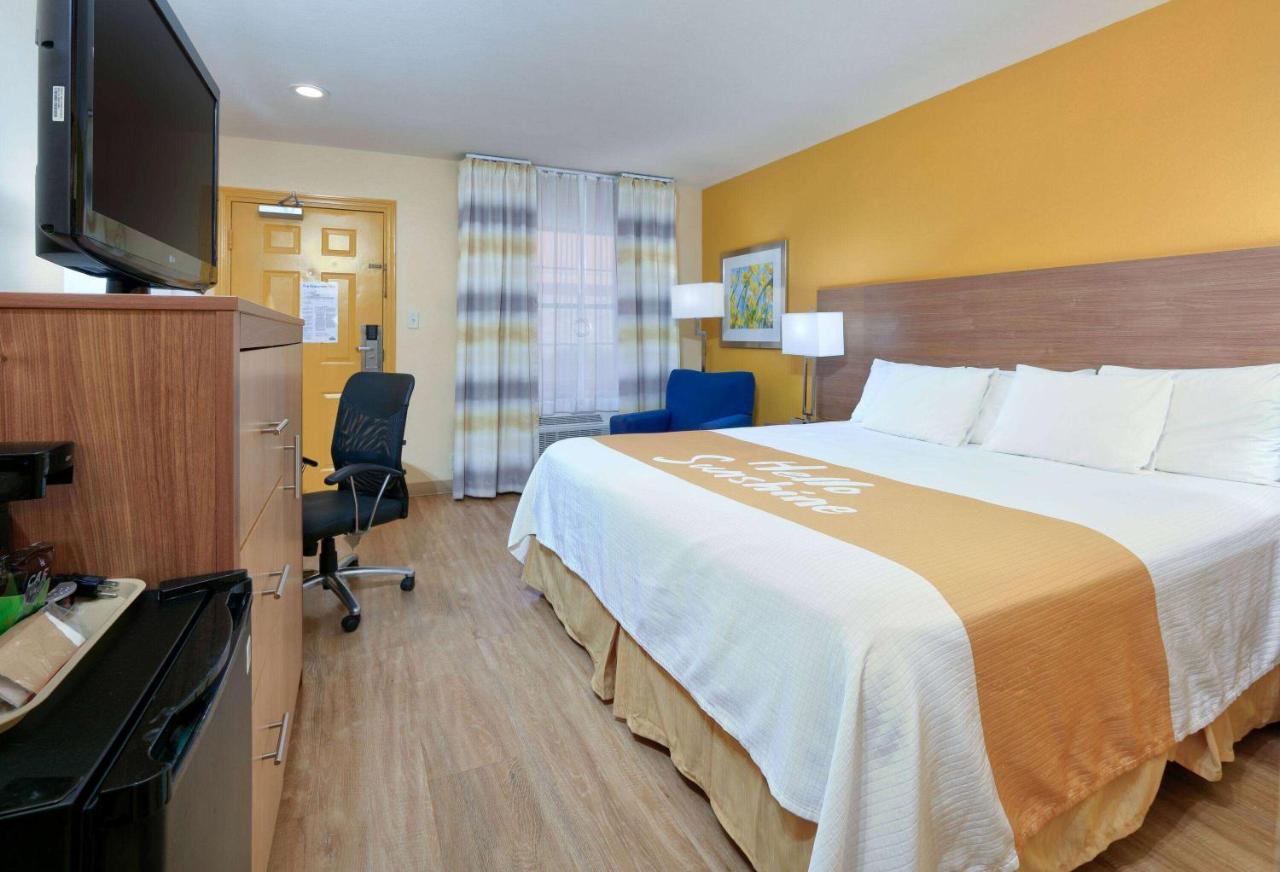 Days-Inn By Wyndham Batesville Ar Bagian luar foto