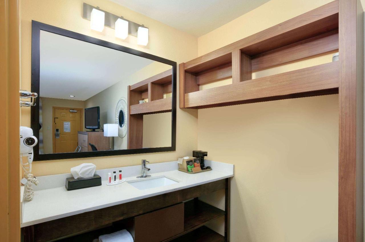 Days-Inn By Wyndham Batesville Ar Bagian luar foto