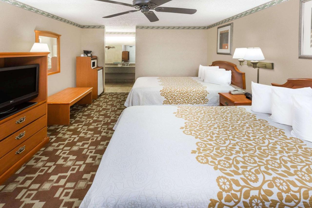 Days-Inn By Wyndham Batesville Ar Bagian luar foto