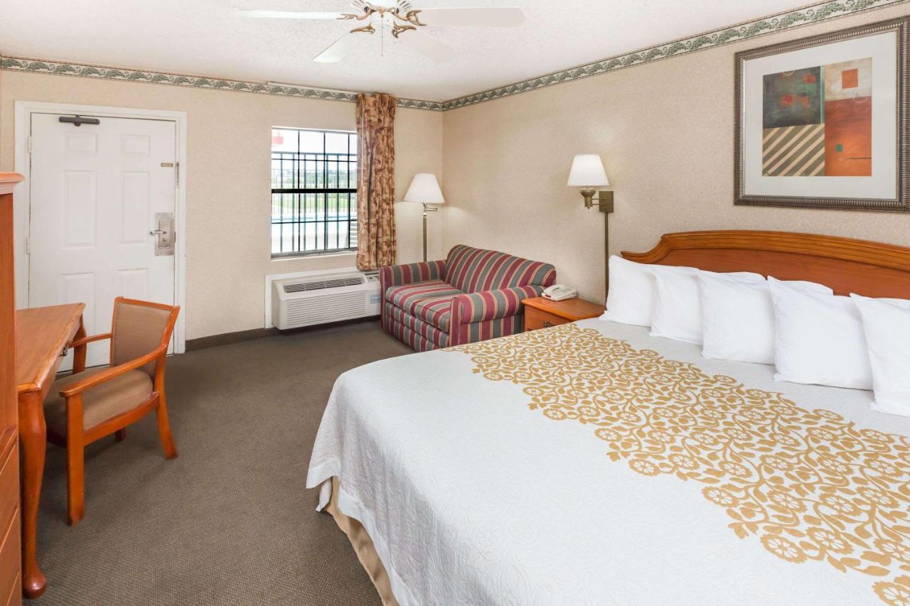 Days-Inn By Wyndham Batesville Ar Bagian luar foto