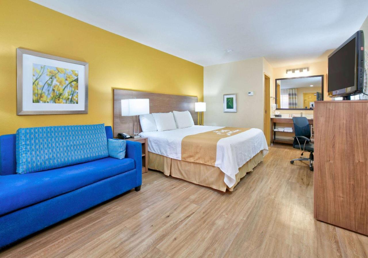 Days-Inn By Wyndham Batesville Ar Bagian luar foto